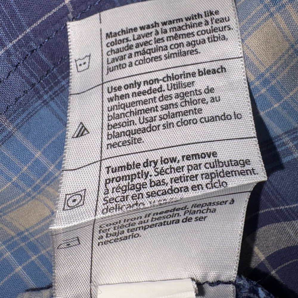 Carhartt Blue and White Plaid Women’s Shirt - Picture 6 of 10